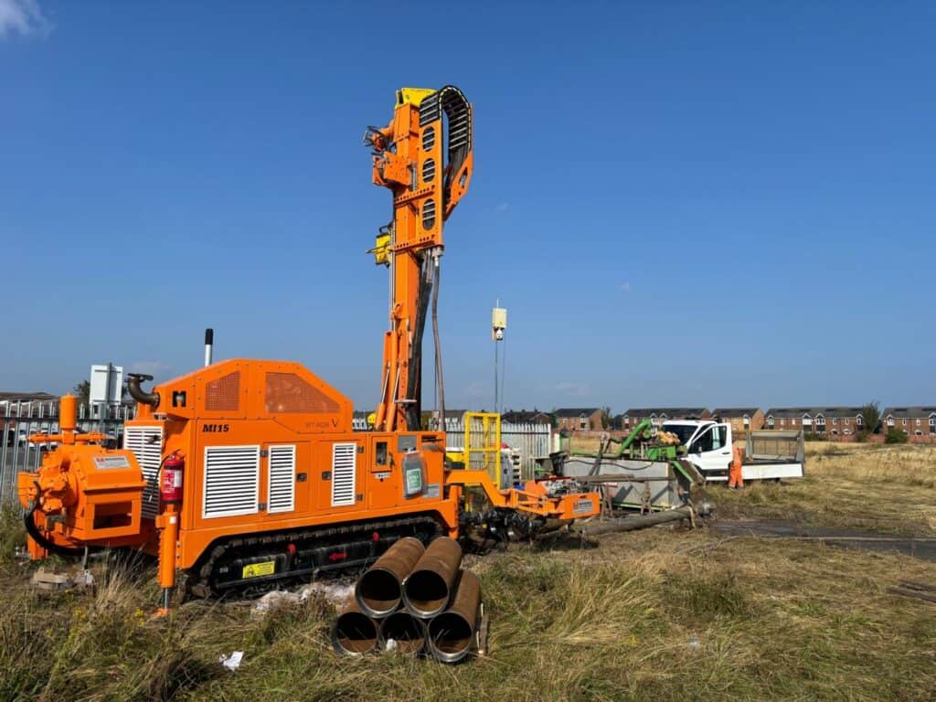 2613_2614_Mi15 perforadora Massenza drilling rigs sitio de trabajo Hartlepool