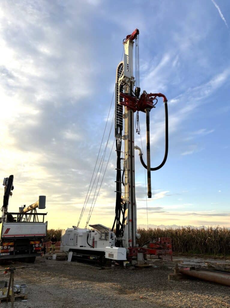 2649_Mi40 perforadora Massenza drilling rigs sitio de trabajo Isolabella
