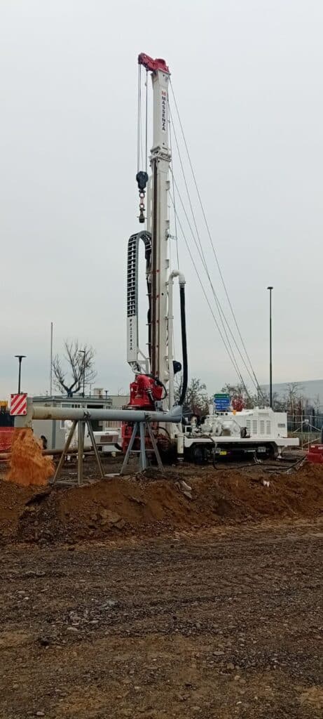 2649_Mi40 perforadora Massenza drilling rigs sitio de trabajo Voghera