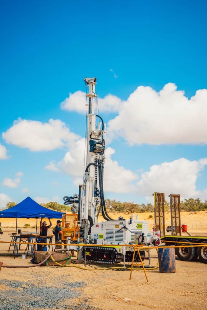 2687_Mi5 perforadora Massenza Drilling Rigs sitio de trabajo Australia