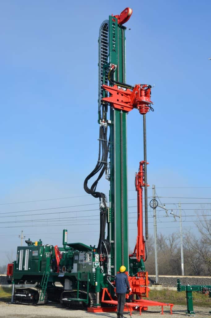 2690_Mi45 perforadora Massenza Drilling Rigs