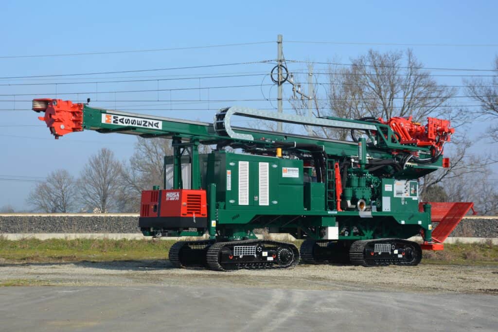 2690_Mi45 perforadora Massenza Drilling Rigs
