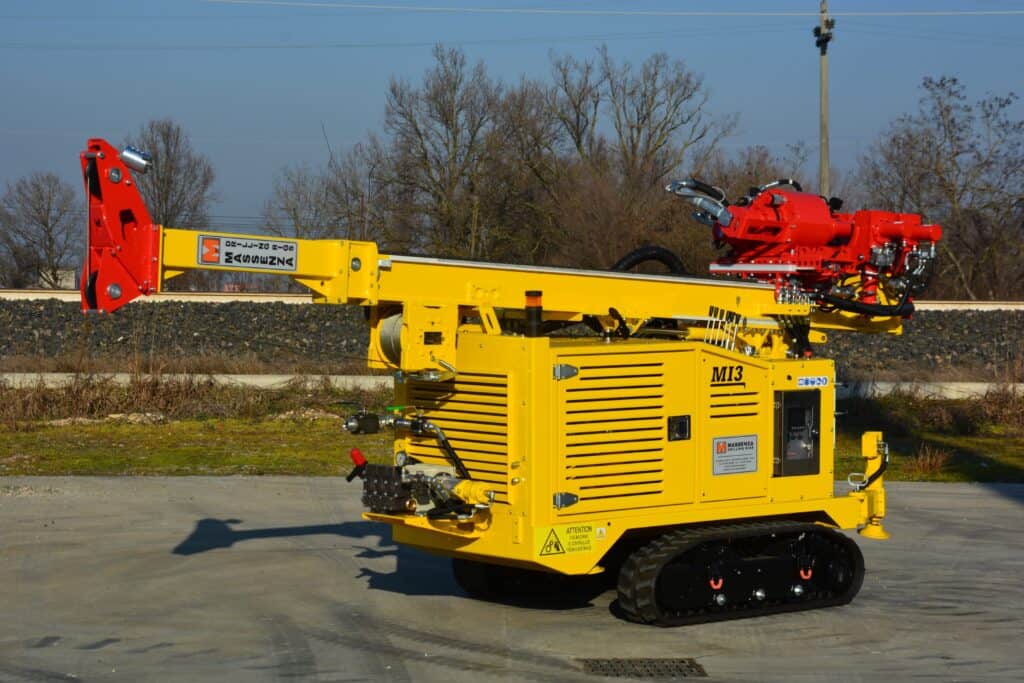 2692_Mi3 perforadora Massenza Drilling Rigs