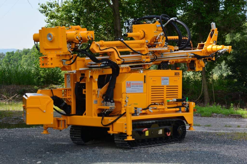 2698_Mi5 perforadora Massenza Drilling rigs