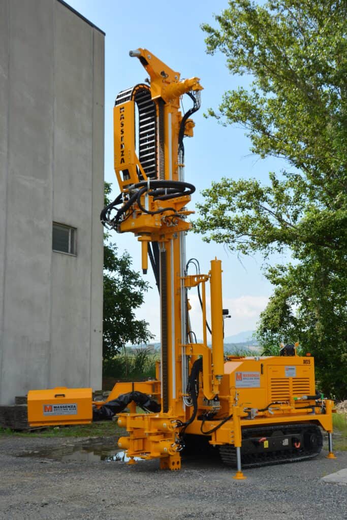 2698_Mi5 perforadora Massenza Drilling rigs