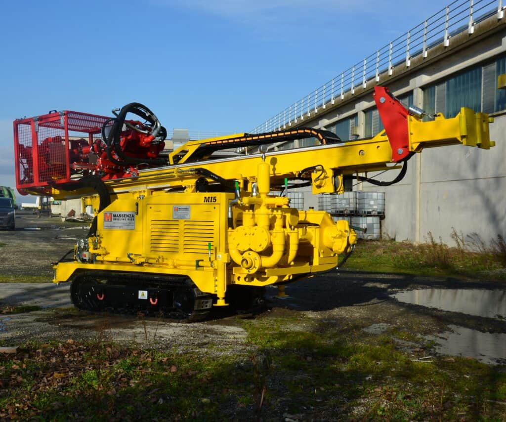 2719_Mi5 perforadora Massenza Drilling Rigs