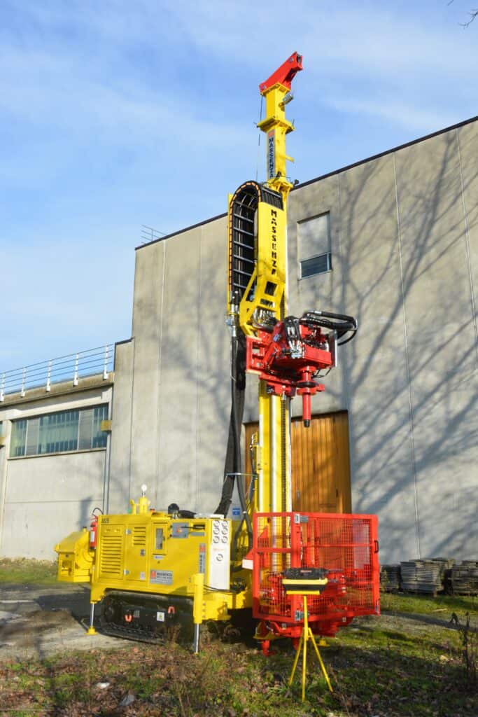 2719_Mi5 perforadora Massenza Drilling Rigs