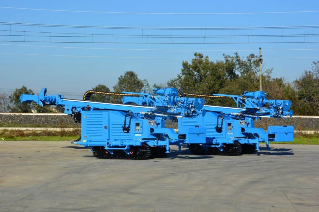 2736_2737_Mi4 perforadora Massenza Drilling rigs